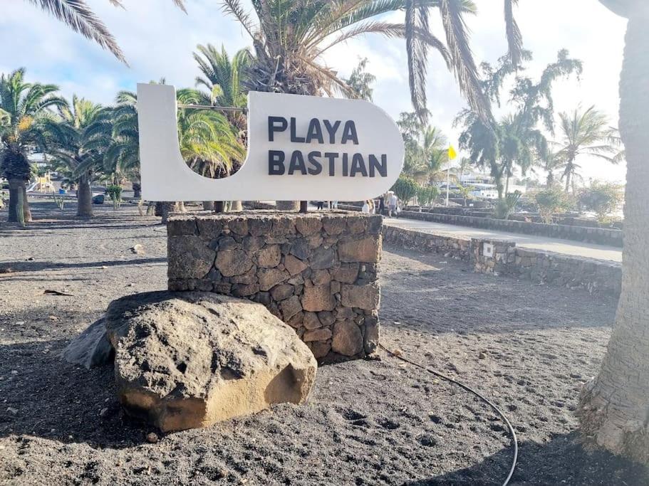Apartmán Playa Bastian First Line Of The Sea Costa Teguise Exteriér fotografie